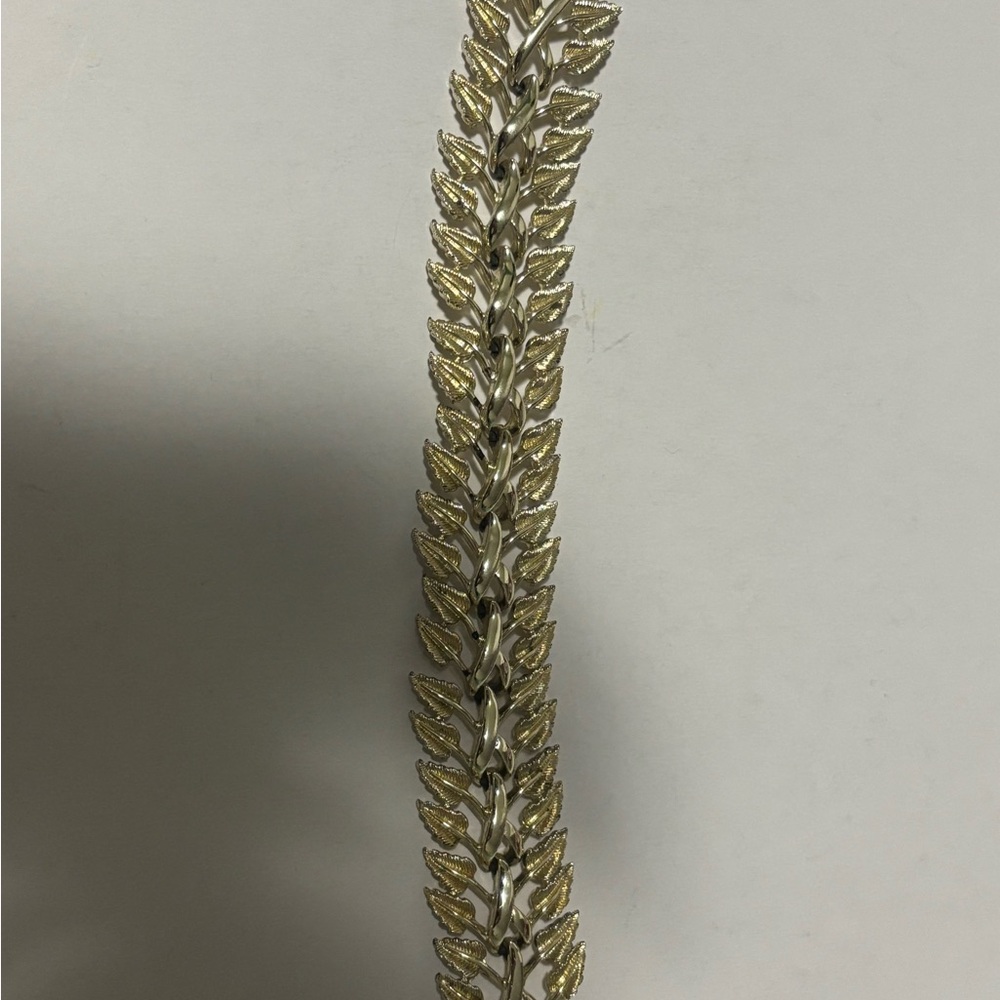 Coro Leaf Bracelet